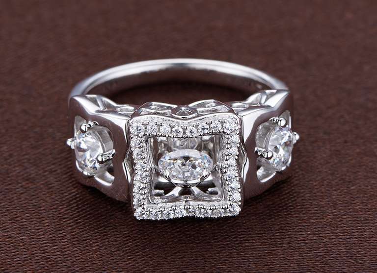 Big occasion Dancing stone ring