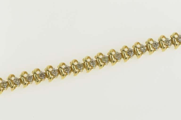 14K Yellow Gold 1.26 Ctw Diamond Wavy Link Classic Tennis Bracelet