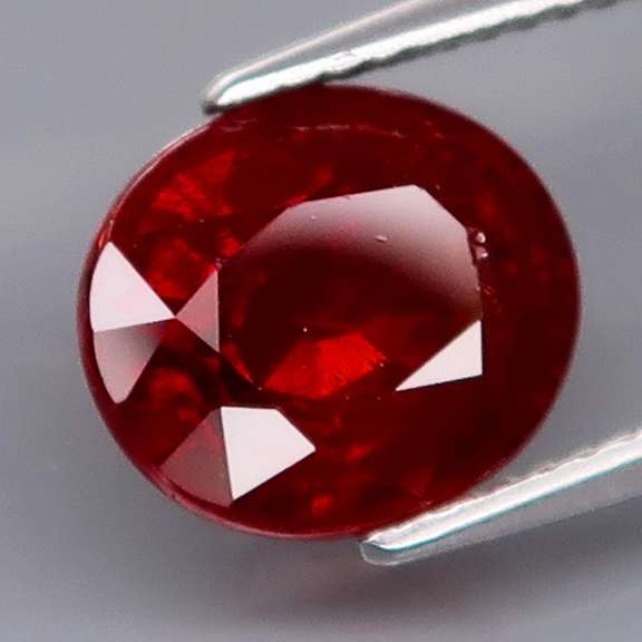 Amazing 5ct red orange Spessartite Garnet