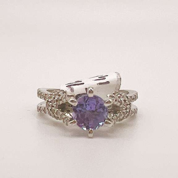 14kt Gold, Tanzanite, & Diamond Ring