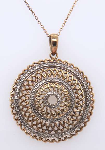 Vintage Sterling Silver Round Pendant on Chain Necklace
