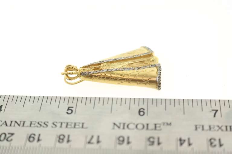 Mother Mary with Diamond-Lined Robe Pendant in 18KT Yellow Gold