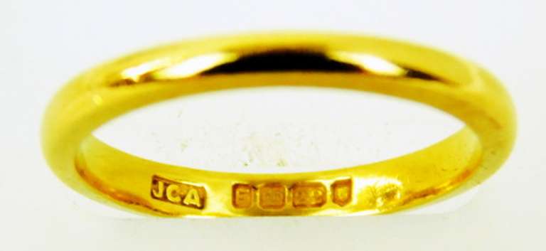 1941 English Solid 22 Karat Gold Band, Size 5.75