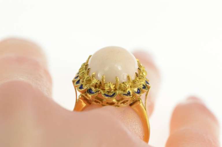 18K Yellow Gold Pink Coral Cabochon Enamel Scalloped Cocktail Ring