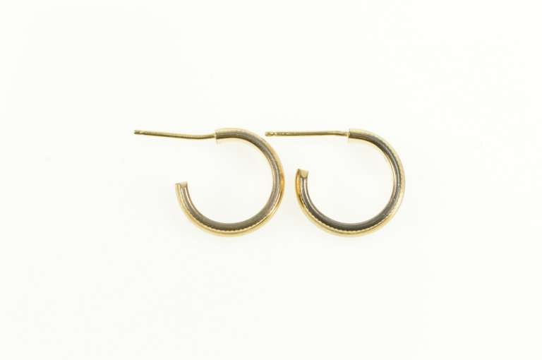 14K Yellow Gold Dot Trim Rounded Simple Huggies Hoop Earrings