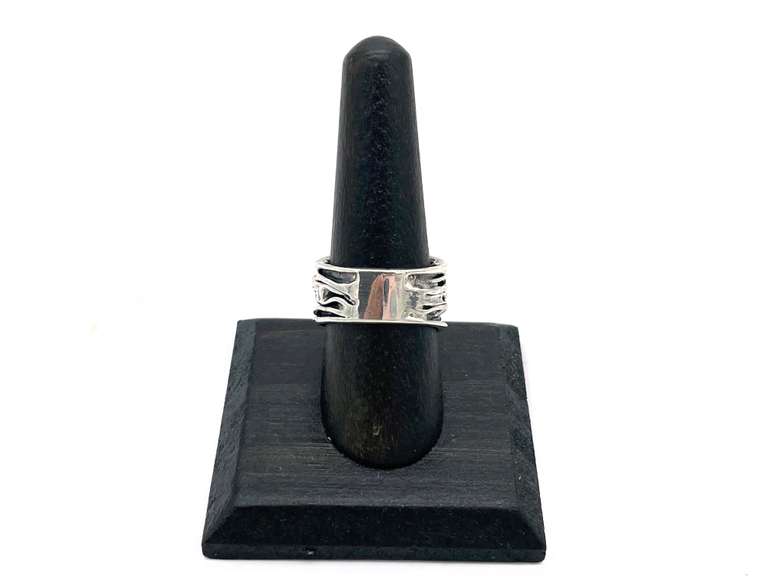 Twig & Berries Silver Ring