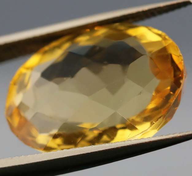 Striking 6.58ct golden yellow Citrine