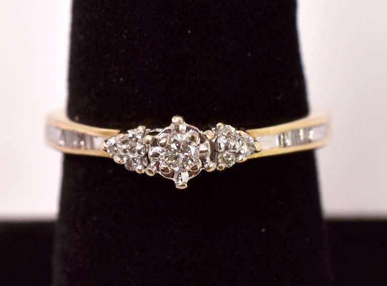 Stunning Ladies Diamond Ring in Yellow Gold