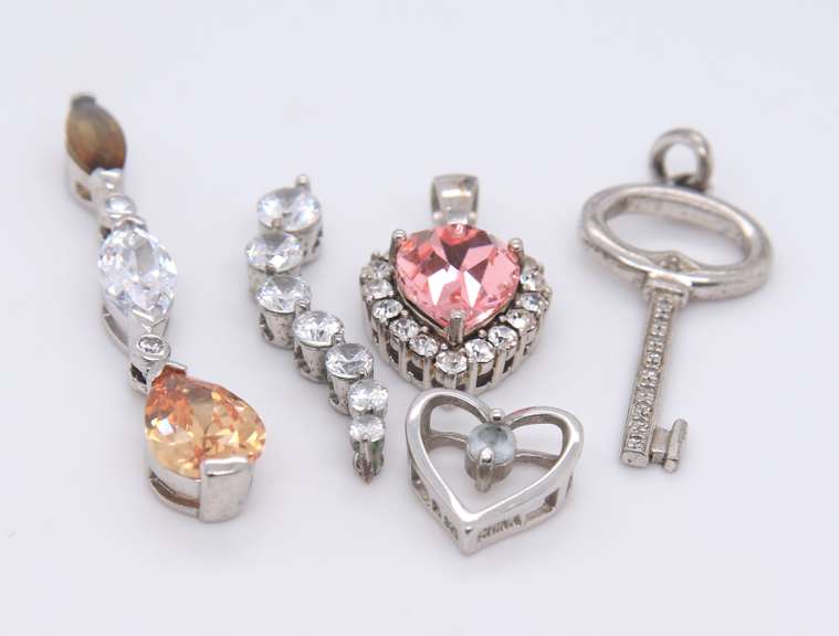 Group Lot of 5 Vinatge Sterling Silver Pendants