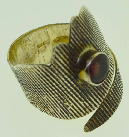 Sterling Silver Garnet Crown Ring