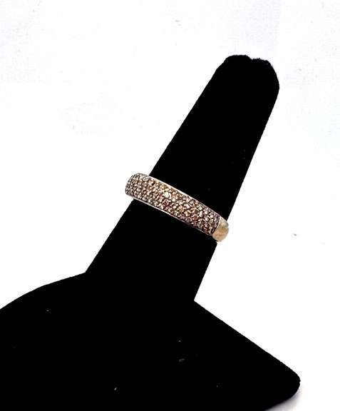 Fabulous 18kt White Gold Diamond Band