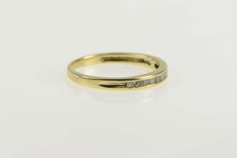 10K Yellow Gold Round Brilliant Cut Diamond Wedding Band Ring