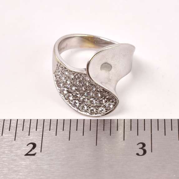 Spectacular Diamond Swirl Ring in 18K White Gold
