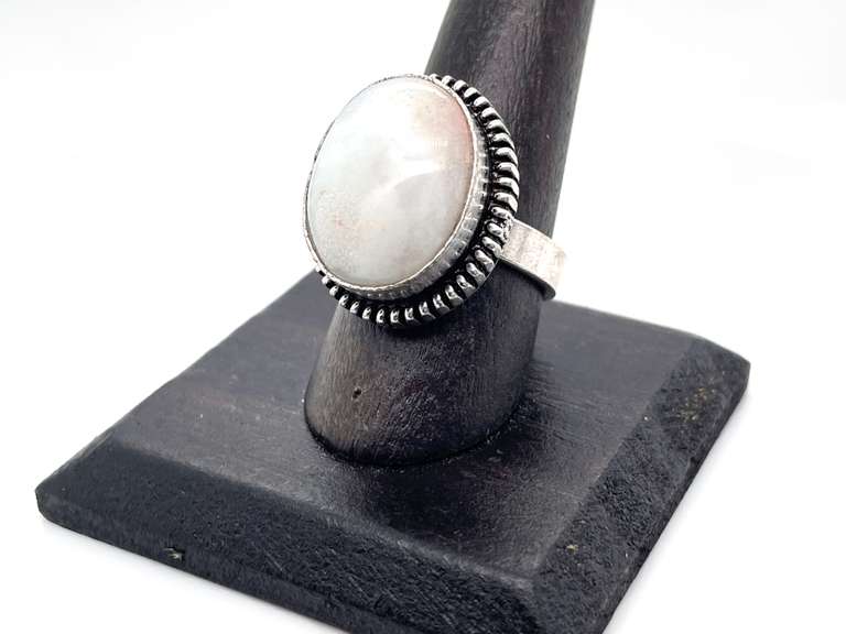 Oval White Agate Gemstone in Tibetan Silver Ring