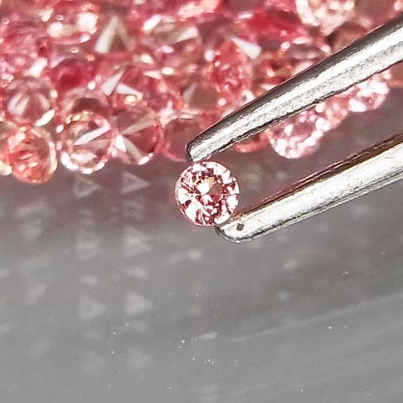 Diamond cut heated only 3.12ct peach Sapphire set