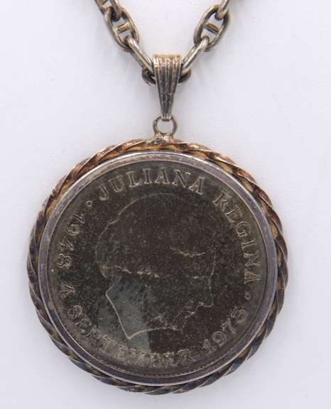 Vintage Juliana Regina 1975 Coin Pendant on Fancy Chain
