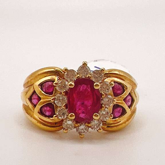 18kt Yellow Gold, Ruby & Diamond Ring