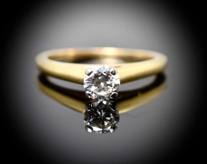 Pretty 55 point Diamond 18K Engagement Ring