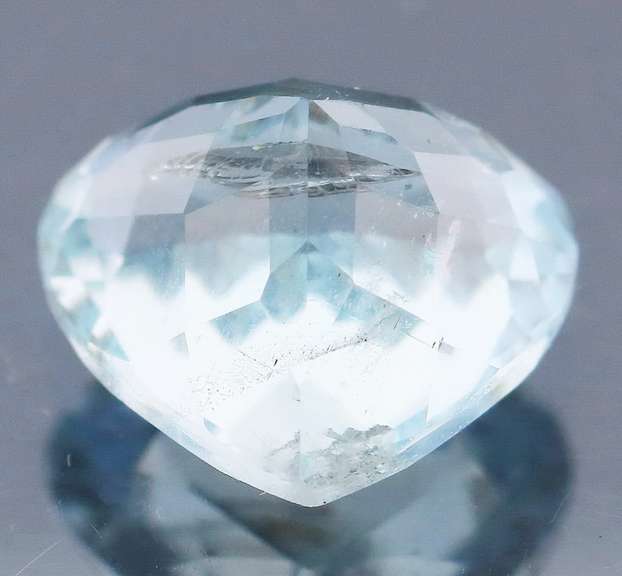 Large untreated 3.30ct heart cut Aquamarine