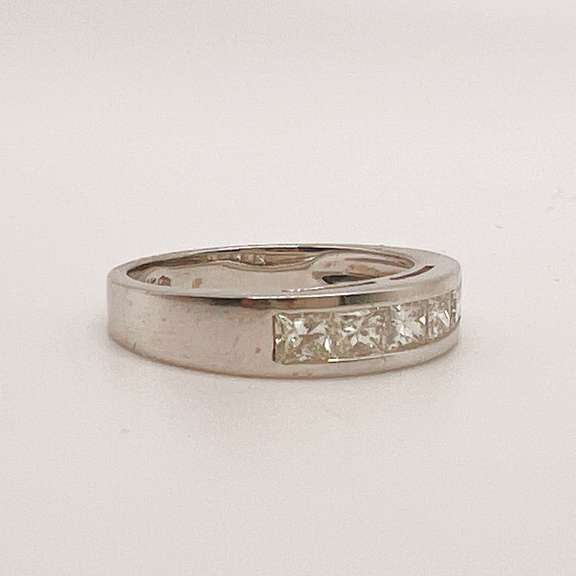 14kt Solid White Gold Diamond Band Ring