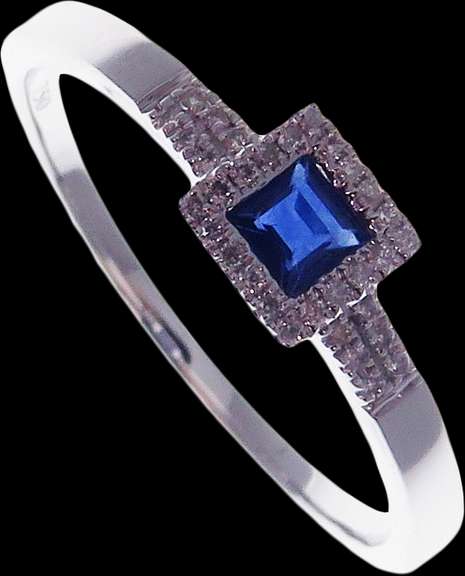 Regal Sole Sapphire 18k White Gold Ring Bordered with Diamonds