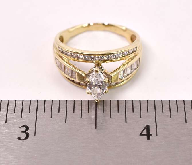 Sensational CZ Ring in Yellow Gold