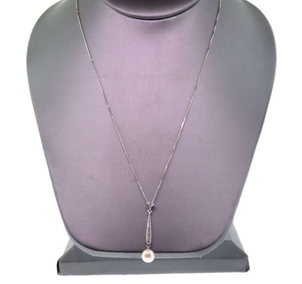 Elegant 14kt Pearl and Diamond Necklace