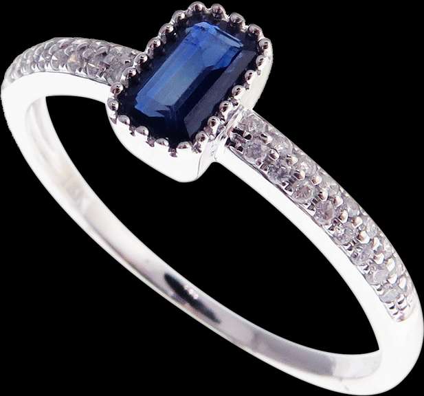 Enrapturing Sole Sapphire 18k White Gold Ring flanked with Diamonds
