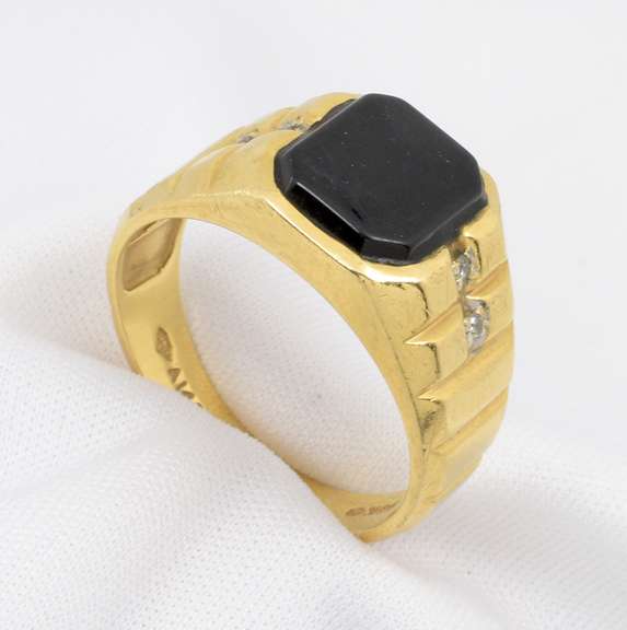Nice Man's Black Onyx Estate Ring