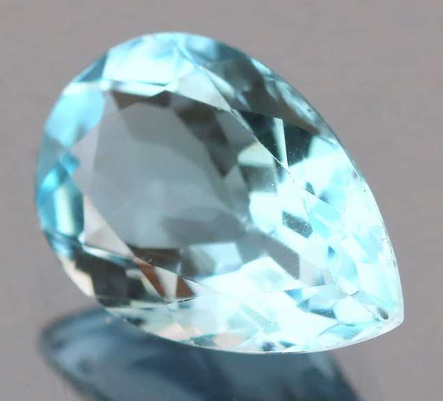 Gorgeous 6.68ct pear cut Swiss blue Topaz