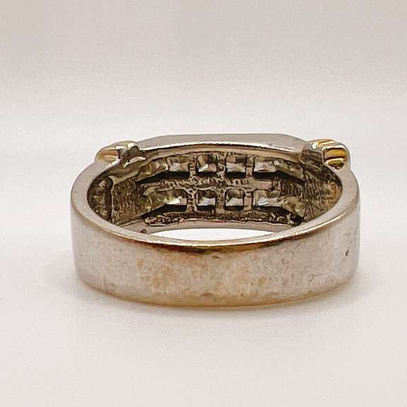 14kt White Gold & Diamond Ring