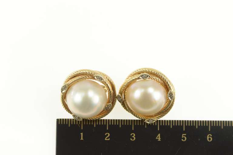 14K Yellow Gold Retro Pearl Diamond Accent Twist Clip Back Earrings