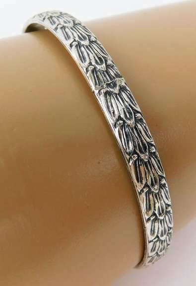 Vintage Beau Sterling Carved Bangle