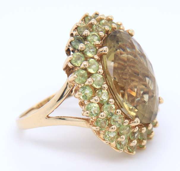 Fabulous Yellow Gold Lemon Quartz and Peridot Cocktail Ring