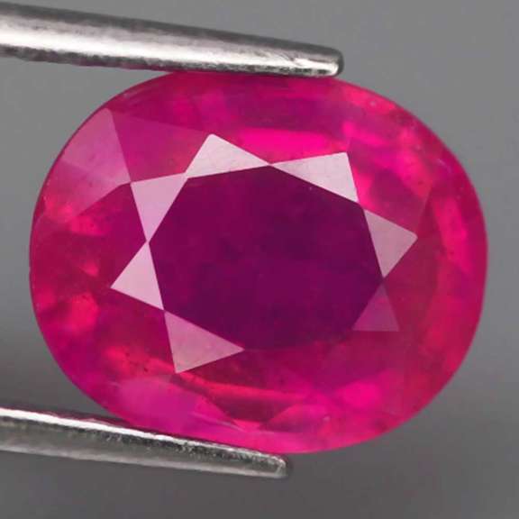 Stunning 3.72ct reddish pink Ruby