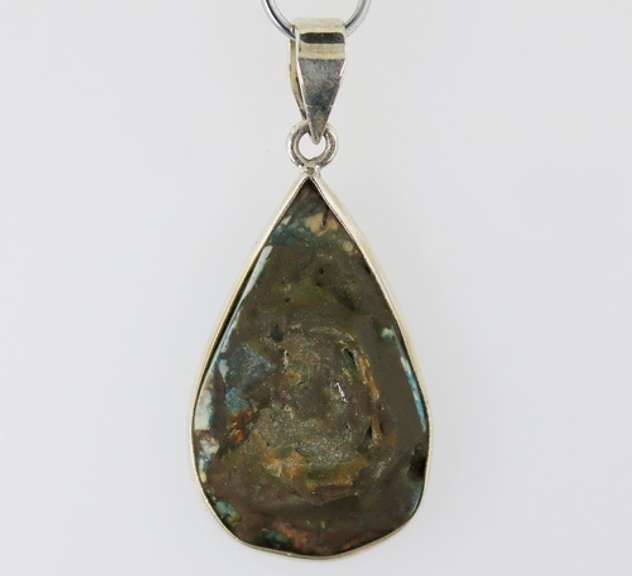 Beautiful 24.51ct pear shaped turquise pendant