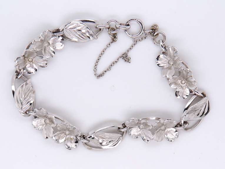 Vintage Sterling Silver Flower Style Link Bracelet