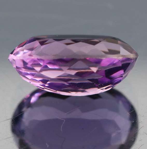 Stunning 7.01ct natural vibrant lilac Amethyst