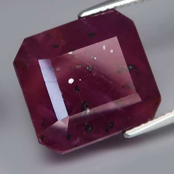 Huge violet red 17.37ct unheated Ruby