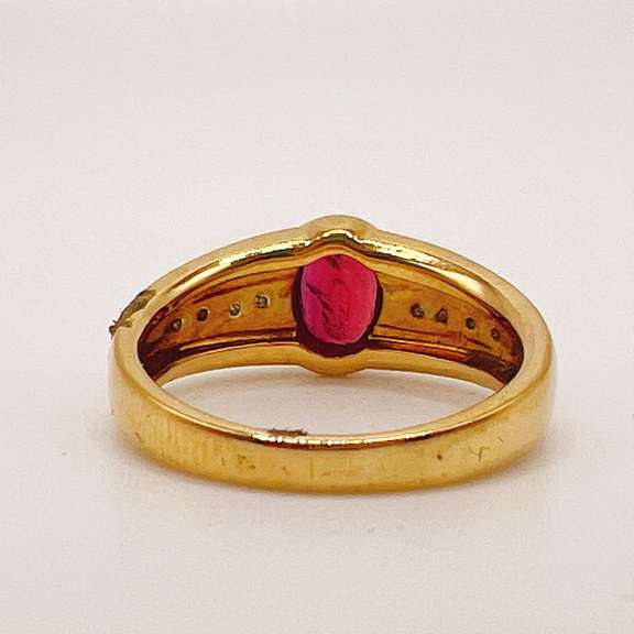 18kt Yellow Gold, Ruby, & Diamond Ring