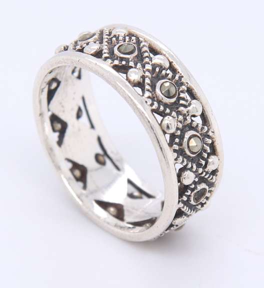 Vintage Sterling Silver Band