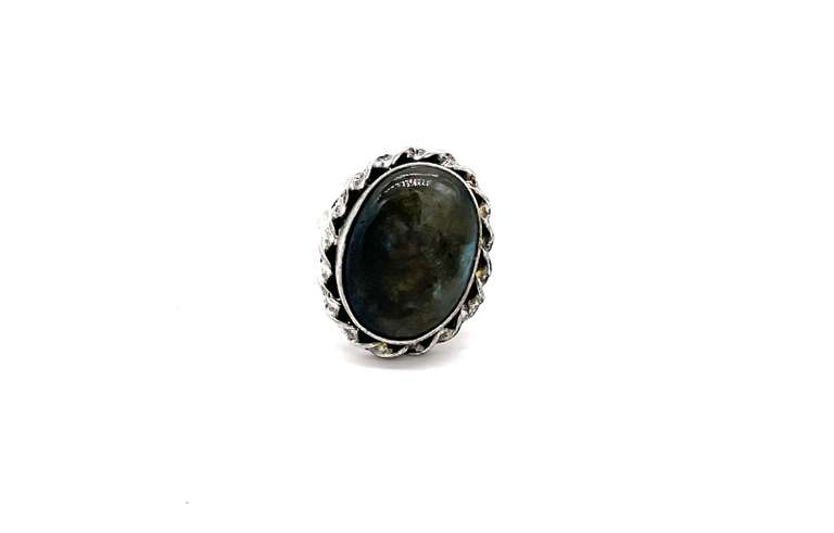 Ovular Blue-Gray Sheen Labradorite Stone in Tibetan Silver Rope Design Ring