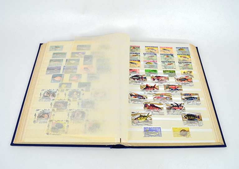 Amazing Collection of Almost 1000 Vintage Used and Unused Worldwide Stamps With Mostly Fauna Theme