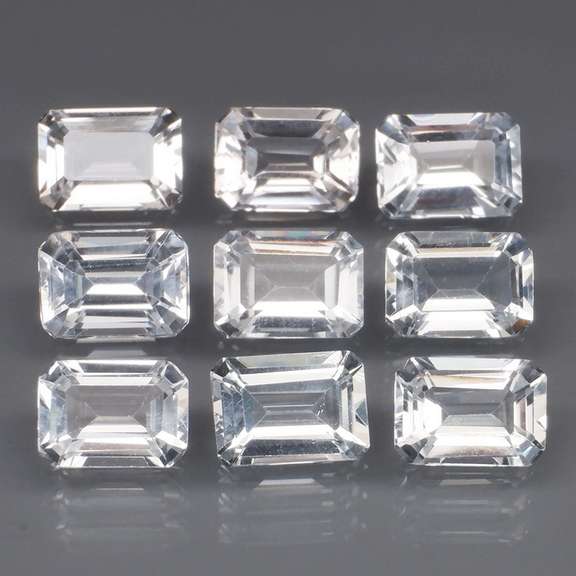 Superb 11.09ct UNHEATED diamond white Topaz set