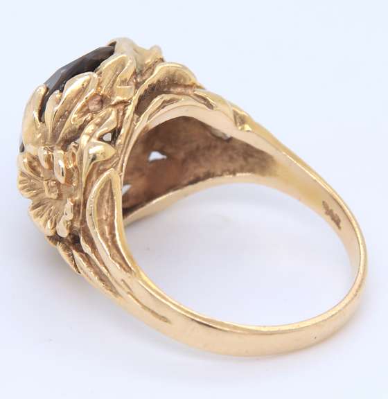 Stunning Yellow Gold Smokey Quartz in Flower Motif Ring