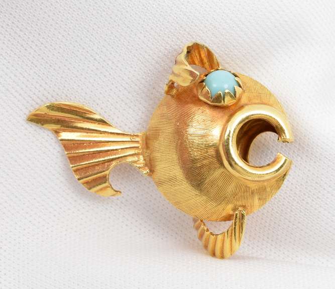 Fun 18k Fish Charm