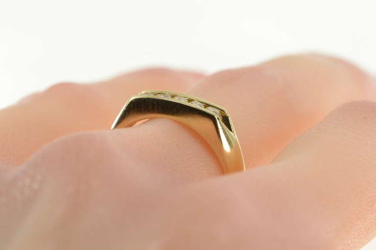 14K Yellow Gold 0.25 Ctw Squared Diamond Wedding Band Ring