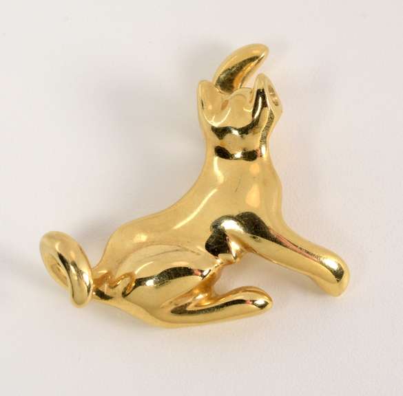 Beautifully Made 14k Cat Pendant