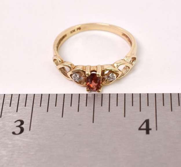 Gorgeous Garnet and Diamond Ring in Yellow Gold