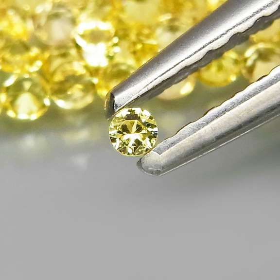 Fantastic 3.04ct diamond cut yellow Sapphire set